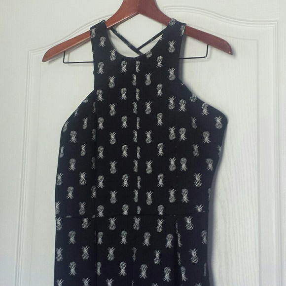 Black Pineapple Halter Dress by Hollister Size L - Picture 2 of 8